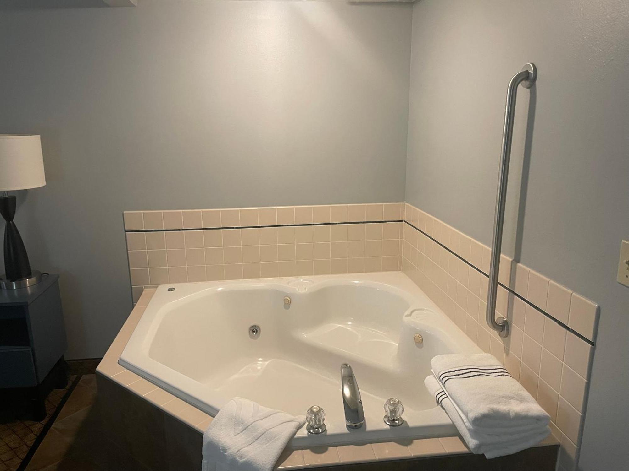哈特福德阿美瑞辛酒店 Hartford 外观 照片