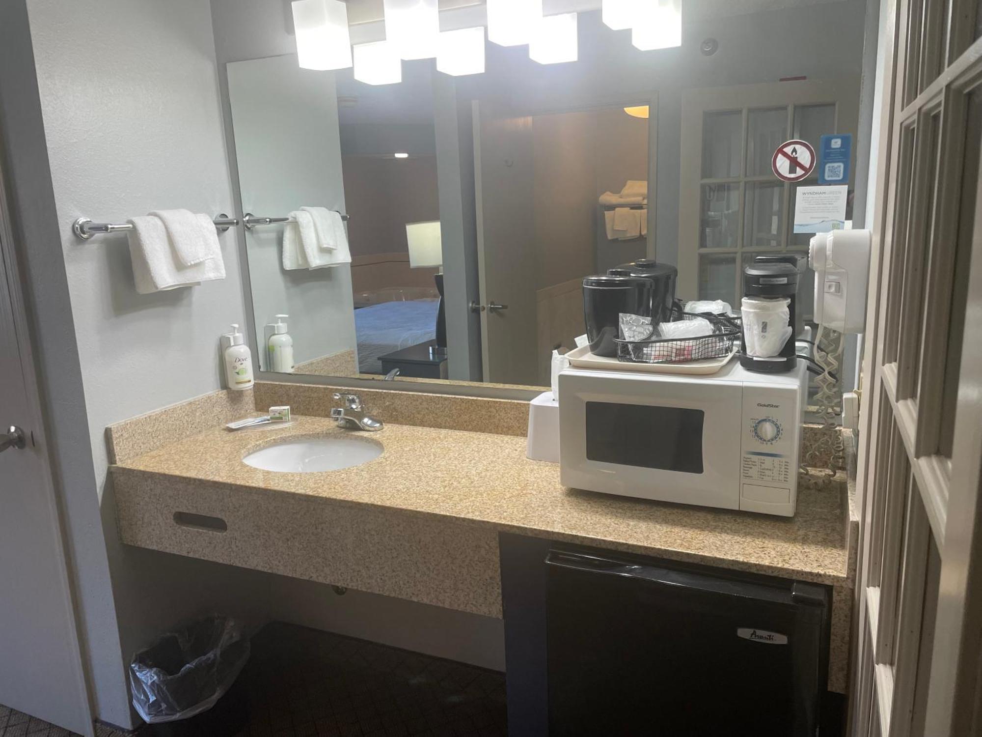 哈特福德阿美瑞辛酒店 Hartford 外观 照片